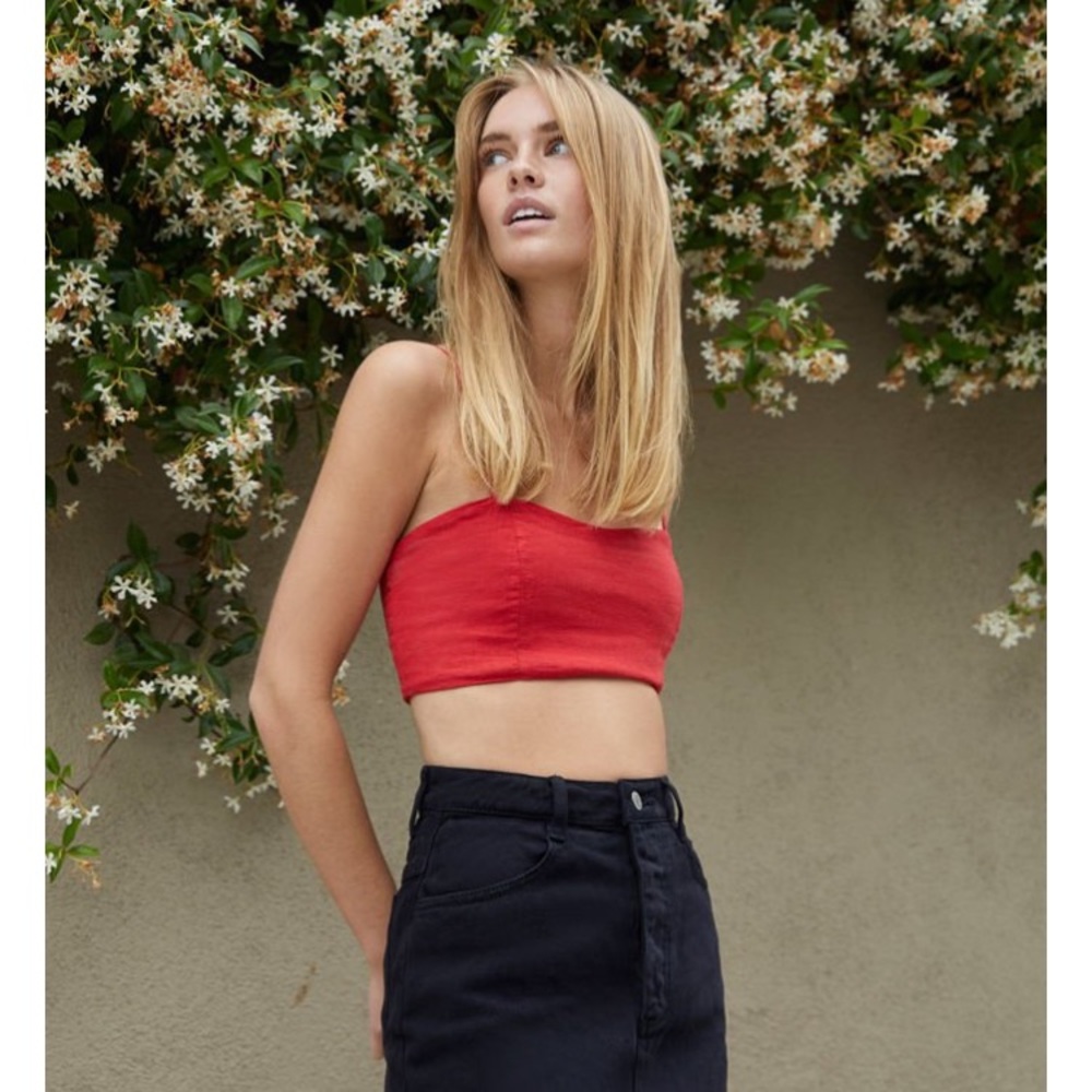 ✨🆕🌹 Brandy Melville Red Cropped